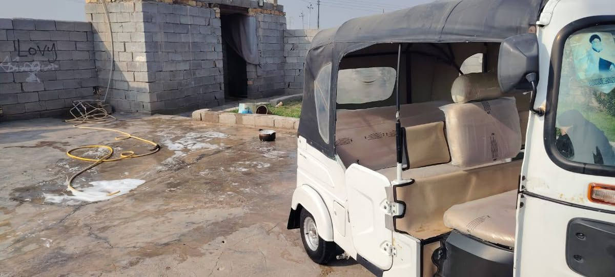 شباب السلام عليكم  تكتك للبيع  مكفول كفالة عامه    الموديل 21 شهر 12  رقم وسنويه ميسان   السعر 7 وبيها مجال قليل   الشراي يتصل بيه خير ويدلل***********
