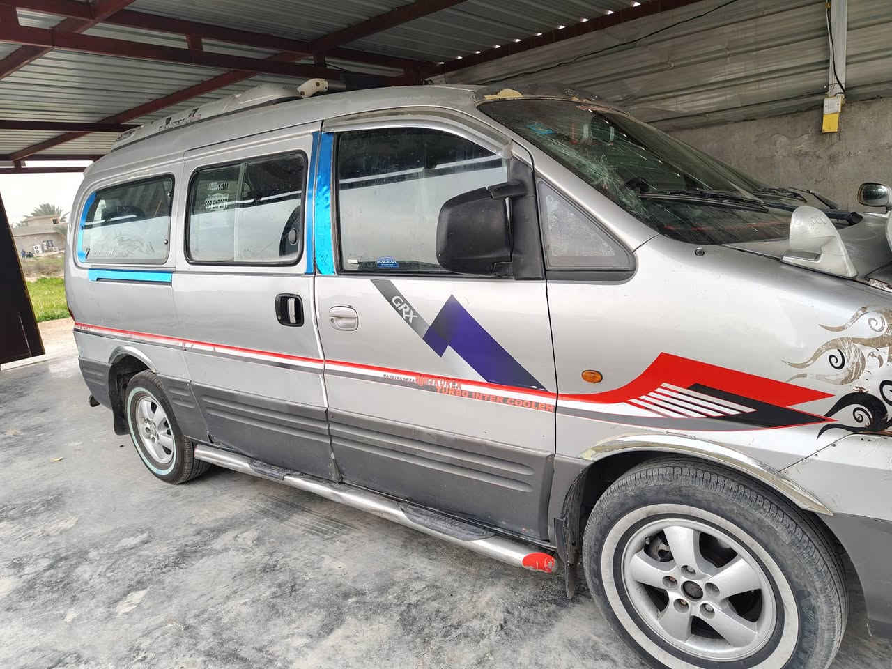 سلام عليكم ستاركس 2007 للبيع مستعجل مكفوله عده كبريسر تبريد والباقي كفاله محرك صدر شواصي تخم تاير كهربائيات كله شغاله رقم بغداد تحويل ثاني يوم المكان المشاهده السعر 90 وبيه مجال بسيط رقم الهاتف ***********
