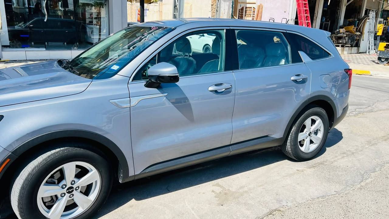 سورنتو
موديل 23
ماشية 53 mi
محرك 2500
اربع انظمة قيادة 
حساسات اماميه خلفيه  
رادرات 
اشاير بالمري
مثبت سرعة
تحكم ستيرن 
توقف ذاتي 
كير محرك مكفول
حادث بالباب موفقه صوره الحادق
بچم كبس  
سنوية جديدة رقم بغداد بأسمي السعر 215 بيه مجال بسيط
*********** العنون الانبار فلوجه
