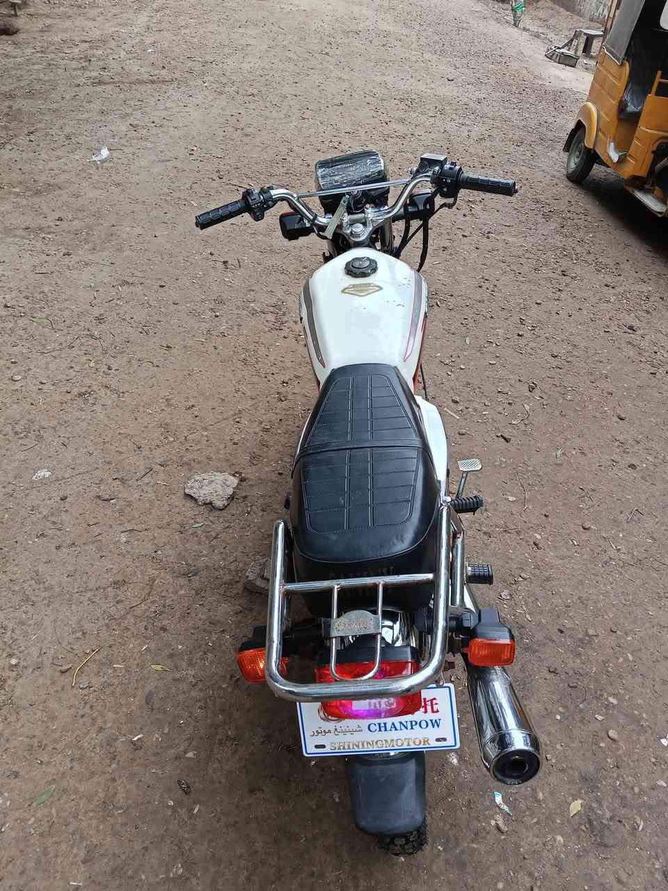 سلام عليكم دراجة ايراني للبيع خمسة كير موديل 2020دراجة مكينة لا تنقيص ولا تبخير كهربائيات كلهة شغالة اي نقص ما بيهة شلعة معدل مكاني بغداد نهاية سبع قصور بلوسمة رقم لواتساب ***********/***********.           وتساب وتصال.  سعر دراجة 425وبيهة مجال لشراي
