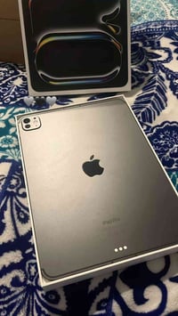 iPad 2024 11 256 معالج 4M مستعمل بطارية 93 دورات الشحن 340 السعر 940 ا...