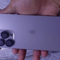 ايفون 15برو ماكس ذاكره 256 نضافه جهاز 💯 نضيف شرق اوسط مبدل فقط شاشه تف...