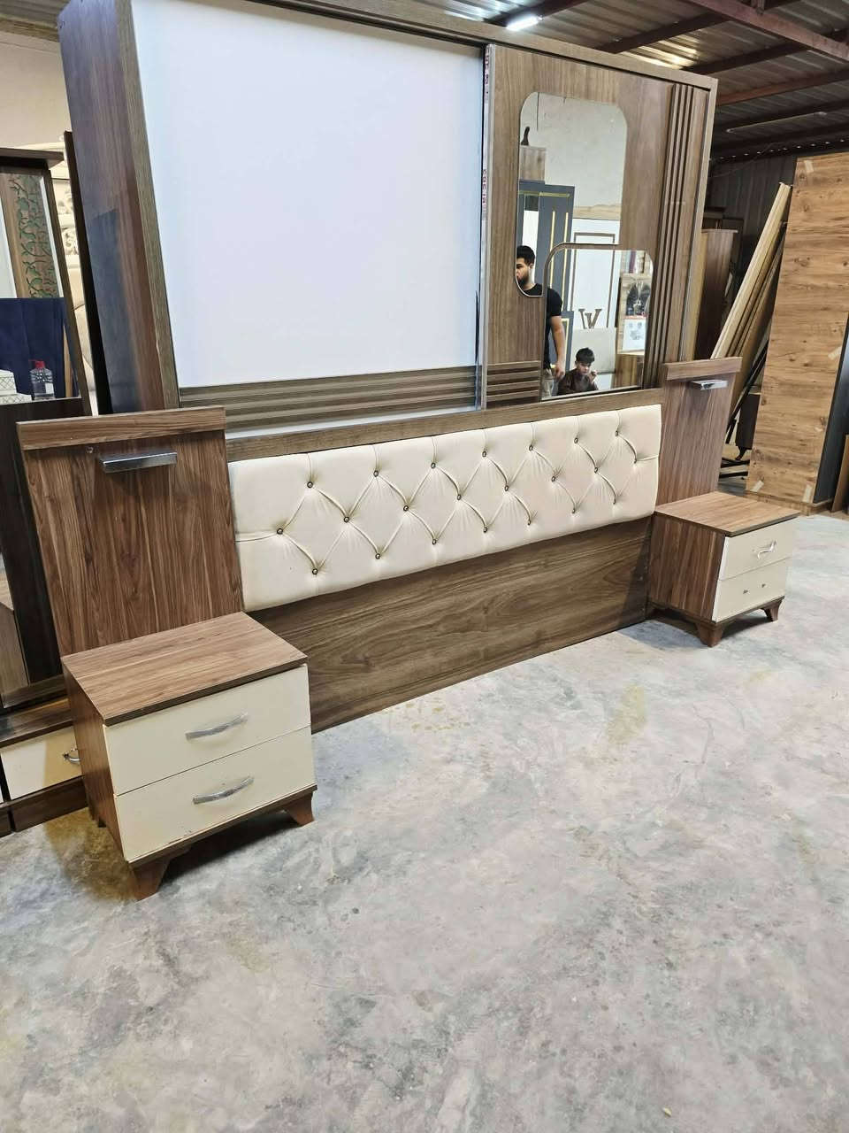 الي امكانيتهم محدودة جبتلكم غرفة كلش نضيفة وبسعر مناسب


**إذا كنت صاحب هذا الإعلان وتريد حذفه لأي سبب، رجاءا أرسل رسالة إلى الدعم الفني**