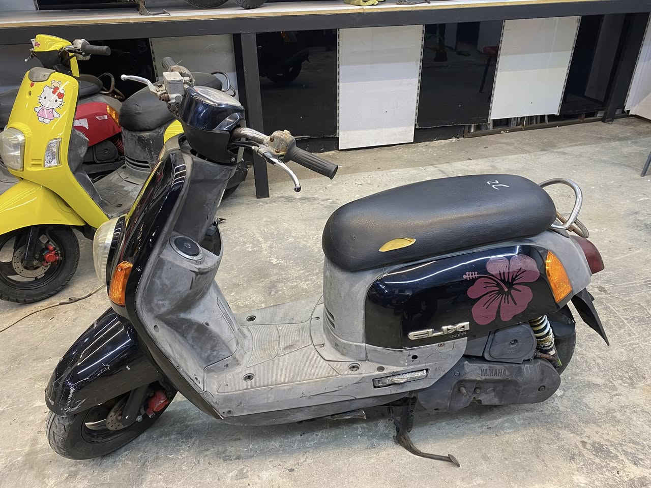 بوليسي بلادي حاويه وكاله ختم وضمان كفاله عامه تجي تاخذ دراجه مذب عليها ربع السعر 900قفل ***********
