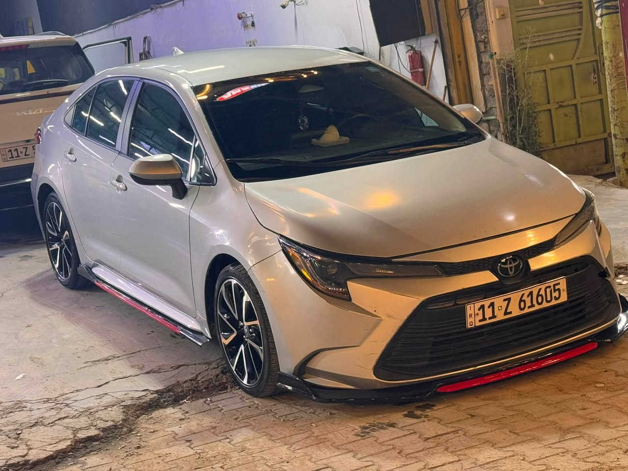 سلام عليكم 
تويوتا كورلا 
بيع او مراوس بجالنجر 
2023
ماشيه 65الف كيلو 
وراد امريكي حادثها بنيد وجاملغ 
لا واصل شاصي ولا دواخل حادث خفيف وصور الحادث منشوره ويه الصور 
مواصفات 
شاشه 
تحكمات ستيرن 
هاند بريك بصمه 
كامره 
مكينه وكير شرط شركه 
السياره جديده كلش 
والسعر 135مجال حك جيه 
*********** 
مكانها بغداد الشعب
