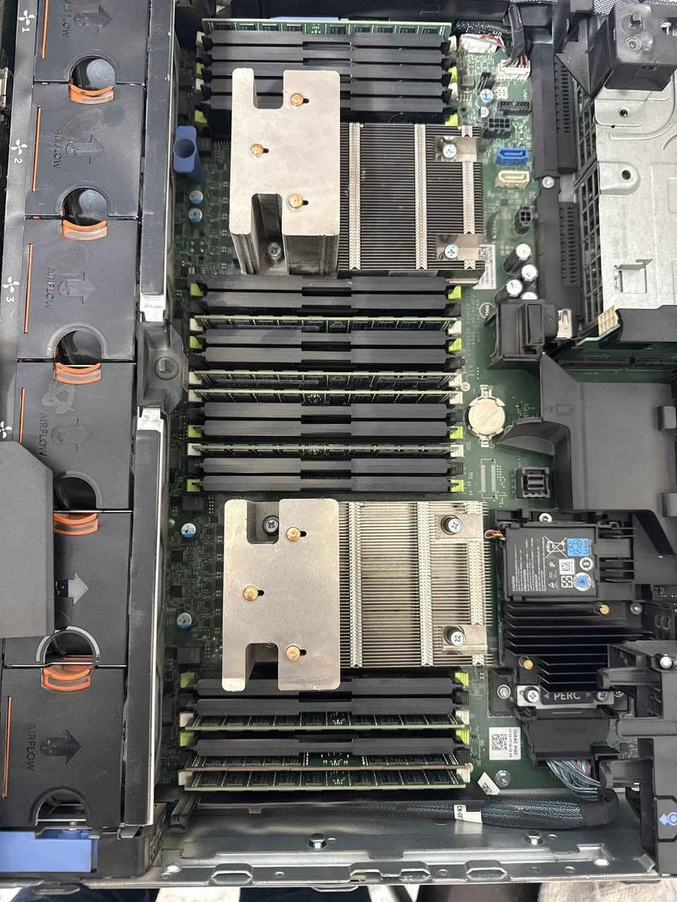 السلام عليكم
سيرفر للبيع DELL R 730X


**إذا كنت صاحب هذا الإعلان وتريد حذفه لأي سبب، رجاءا أرسل رسالة إلى الدعم الفني**