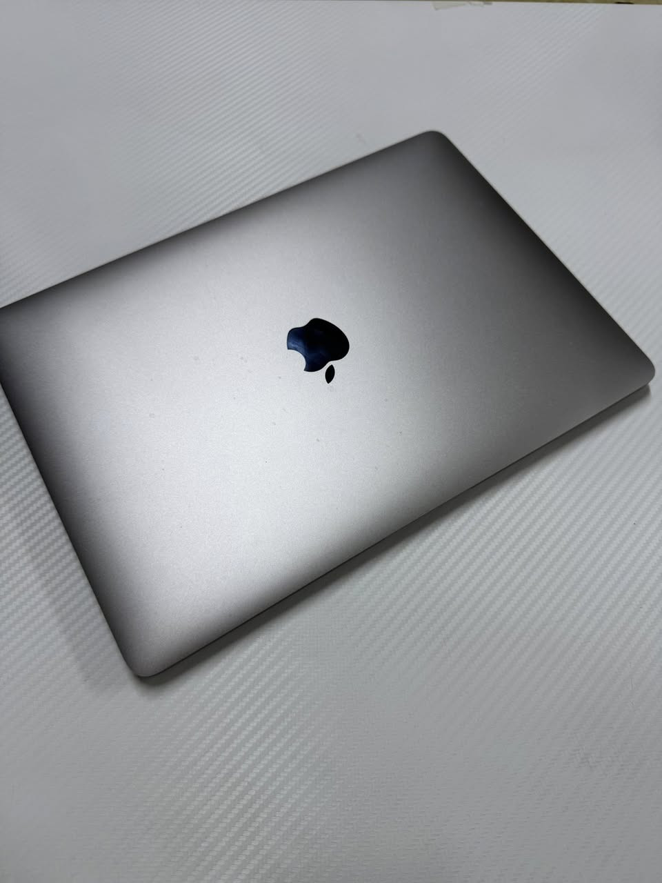 للبيع ماكبوك اير M1 
رام ٨
هارد ٢٥٦
نظافة فول
كيبورد عربي انكليزي
مع ملحقاته وحقيبة خاصة للابتوب
متواجد قريب شارع المغرب
المهتم عل خاص


**إذا كنت صاحب هذا الإعلان وتريد حذفه لأي سبب، رجاءا أرسل رسالة إلى الدعم الفني**