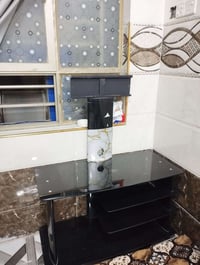 ميز • نظيف • الهرمات