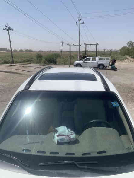 السلا عليكم  للبيع سنتافيا  موديل١١. محرك ٦ رقم بغداد
سياره جاهزه وخير من يم الله كهربائيات. كلها شغاله تبريد ٣ قطع. السعر ١٣٥ العنوان ميسان قضاء المجر الكبير 
الاتصال ***********
