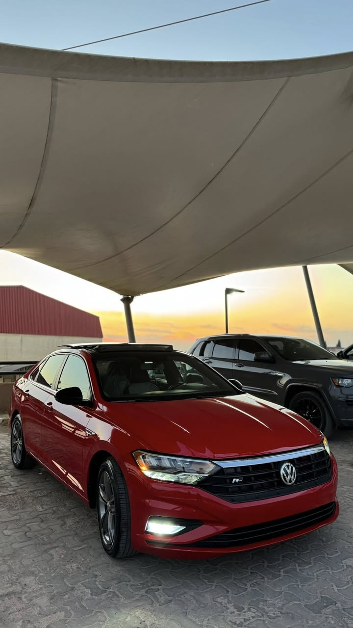 Volkswagen jetta 2021 قير عادي
سلام و عليكم أخوان 🌹

للبيع فقط 

جيتا أرلاين فول مواصفات فقط قير عادي 

( بصمة - پانوراما- كشنات جلد ملكي لونين - كشنات هيتر- رادار أمامي و خلفي و جانبي - أنوار ليد أمامي و خلفي بلادي - ويل ارلاين و دفيوسر ارلاين بلادي - تحكم ستيرن كامل - كاميرا و حساس و أبل كار بله ي - تبريد لمس - باقي معروفة ) 

ممشي قليل ٣٤ الف فقط 

نظيفة جدا جدا حادث خفيف مكفولة من صبغ او دواخل او تبديل فقط جاملغ خلفي بي تعديل 

رقم اربيل تحويل و وكالة و غرامات كلها بشرط 

حجر بيئة قير محرك رادار لايت دعاميات كلها بشرط سونار 

دينار مصروف مابي سيرفس كامل شركة و أيد وحده سنوية بأسمي و سنوية لحد ٦/٢٠٢٨ 

السعر ١٤٢ بي مجال قليل للطيبين 🌹 

*********** واتساب موجود
