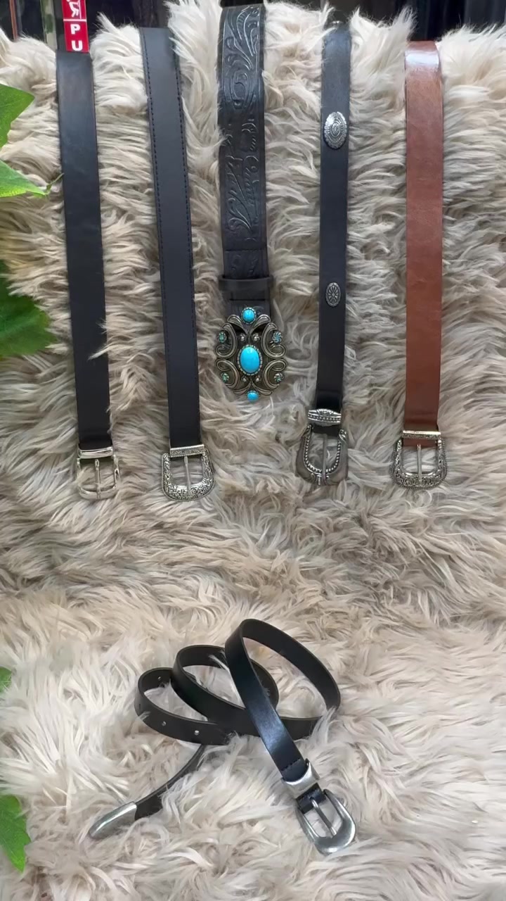 متوفر عندي شلعه احزمه رجاليه جلد بوهيمي درجه اولى 

متوفر جمله & مفرد


**إذا كنت صاحب هذا الإعلان وتريد حذفه لأي سبب، رجاءا أرسل رسالة إلى الدعم الفني**