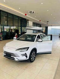 السلام علیكم  byd سونک بلس 2025  فول موصفات  هایبرد ، شحن ، بانزین 077...