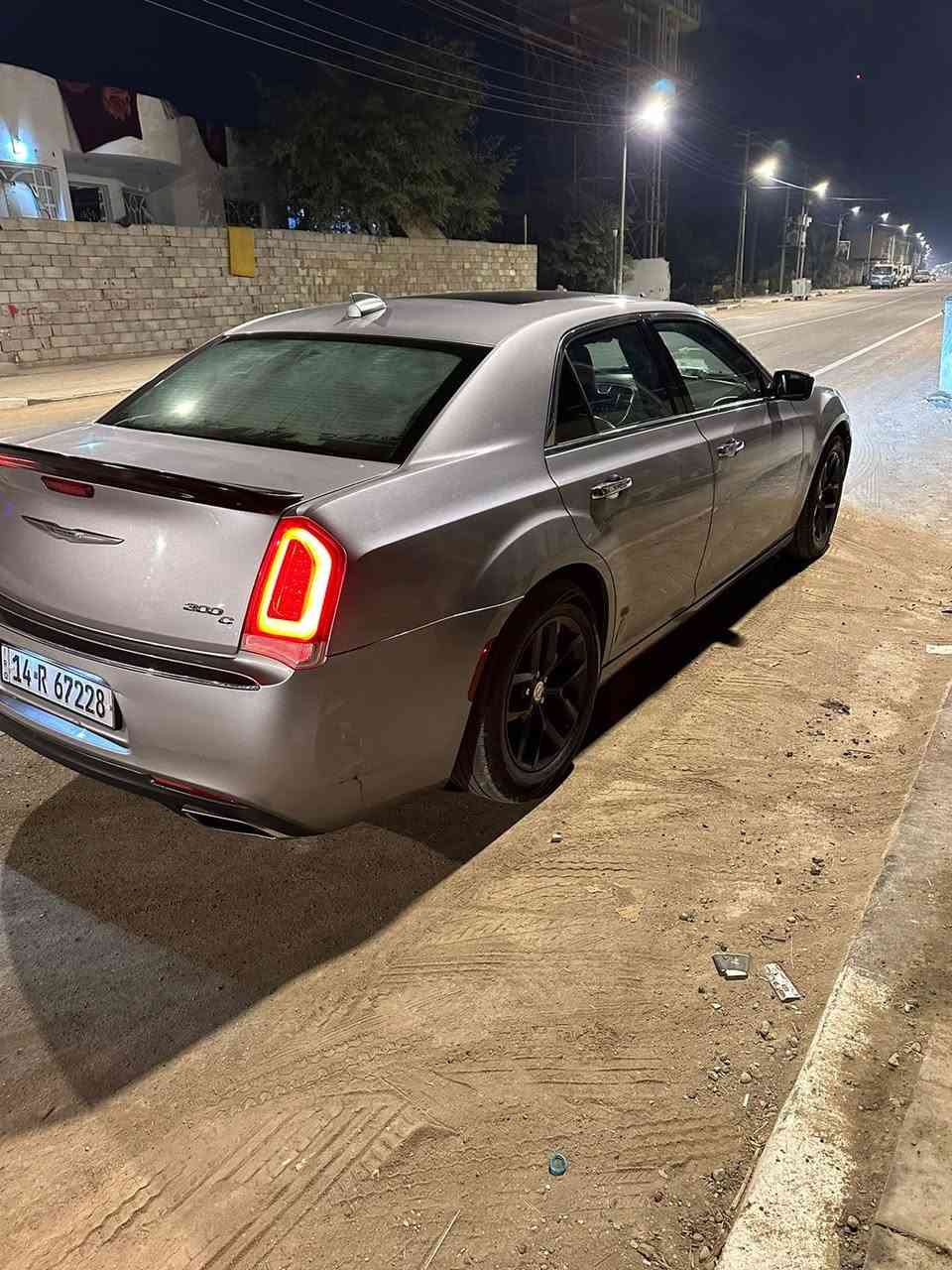 السلام عليكم اوباما موديل ١٦ مرمزه ٢٢ سياره باسمي سنويه ل٢٩ السياره فئه c فول مواصفات للاخير صور الحادث موجوده والسونار موجود لا ايرباك ولا شواصي ولا لغد مكفولات السعر 170 وبيها مجال العنوان البصره القرنه ***********
