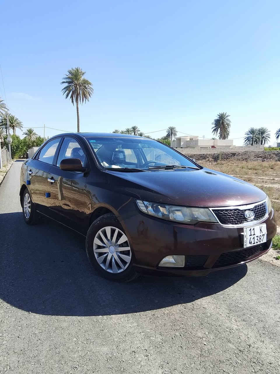 البيع
سيراتو خليجي موديل 12
 مكينه 1600 دوش السيارة نضيفه جدا
بيهه فقط باب خلفي صبغ 
اسياره بسمي تحويل مباشر 
مواصفات معروفه فول عده الفتحه
مكاني بغداد الدوره الرشيد 
اسعر 95 وبيها مجال بسيط 
***********
