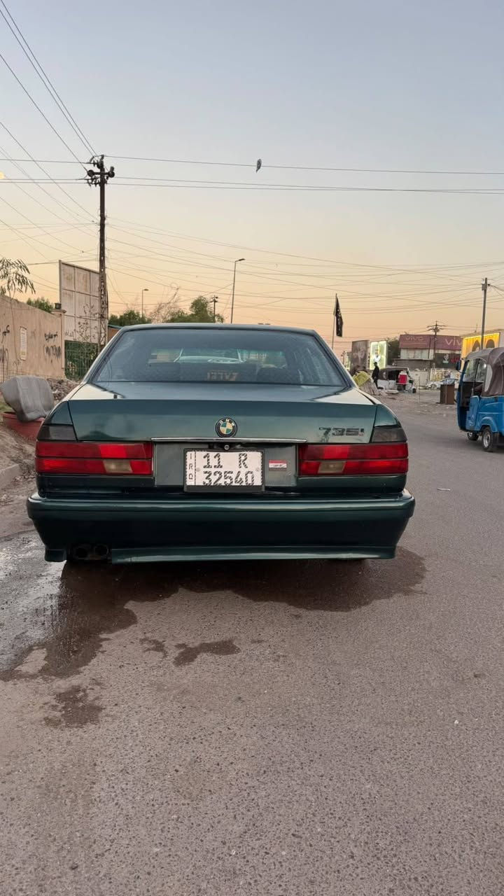 سلام عليكم من رخصت الادمن بي ام 735 كير ومكينه مكفولات تبريد ثلج فتحه سلايت كهربائيات كلها شغاله اي ضربه مابيها ولا خياس رقم بغداد نكليزي تحويل ثاني يوم بيع او مراوس حسب القناعه مكاني بغداد البياع رايدها ب45 وهذا رقمي***********

