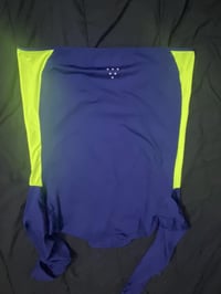 مقاس XL • رياضي • جيب جانبي