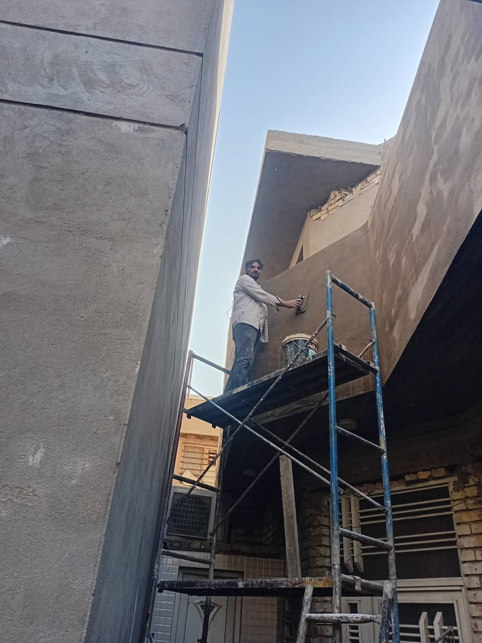 عادل المصري اسمنت .لبخ درجه اولى بغداد الجديده***********
