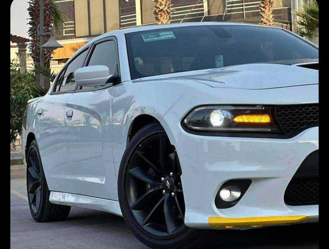 جارجر 2021 اربيل ماشيه ٦٠ الف بيها بابين بأمريكا مبدلات
***********
