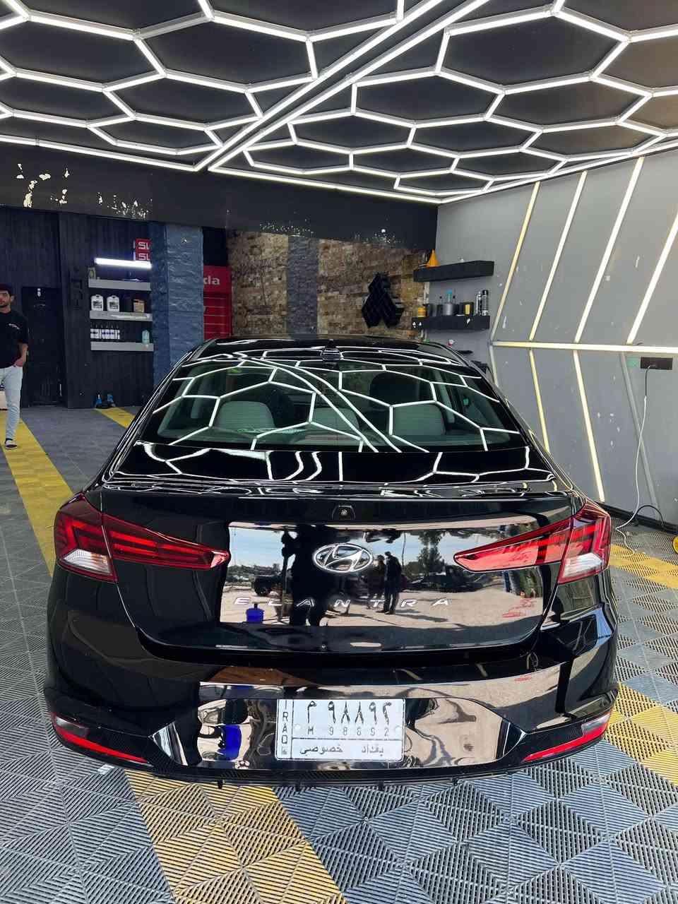 السلام عليكم 
سياره الانترا ٢٠٢٠ وارد امريكي معوقين رقم بغداد   عارضه ١٢٥
وبيه مجال
بعد سنه تنفك وتصير حره حادثه بالصور موجود باب رجع نفسه والجاملغ رجع نفسه ودعاميه اماميه وهنا الدوسه انطخت 

مواصفات 
بصمه 
فتحه 
رادار امامي وجانبي وخلفي
وتوقف ذاتي 
تبريد بيانو 
اشاره ترحيب 
تدفئه بالكشنات 
صندوق ذكي 
المقاعد شادله جلد 
تحديد مسار 
شادله منظومه زنون الاصلي 
abs
ماشيه السياره ٨٠ ميل 
السياره اني مستورده 
العنوان بغداد الشعله
والمعوق صديقي 

***********
