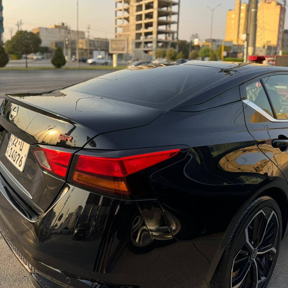 نیسان ئەڵتیما 2024 مواسەفات SR
تەنها 28 هەزار کیلۆمەتر ڕۆیشتووە 
نموونە لە جوانی و پاکی 
هیچ مەسرەفێکی تێدانیە 
یەک پارچەی بۆیاخە 
بۆنیدی ئێرباگ تەنها سوکان تەقیوە دانراوەتەوە 

سـعـر : لە کۆمێنت داوابکە ڕاستەوخۆ بۆت دێت 📥 

گێر و مەکیەنەی و هەموو شتێکی بەشەرت 
هیچ کێشەیەکی تێدا نییە 

ژمارەی خاوەنەکەی 
***********
