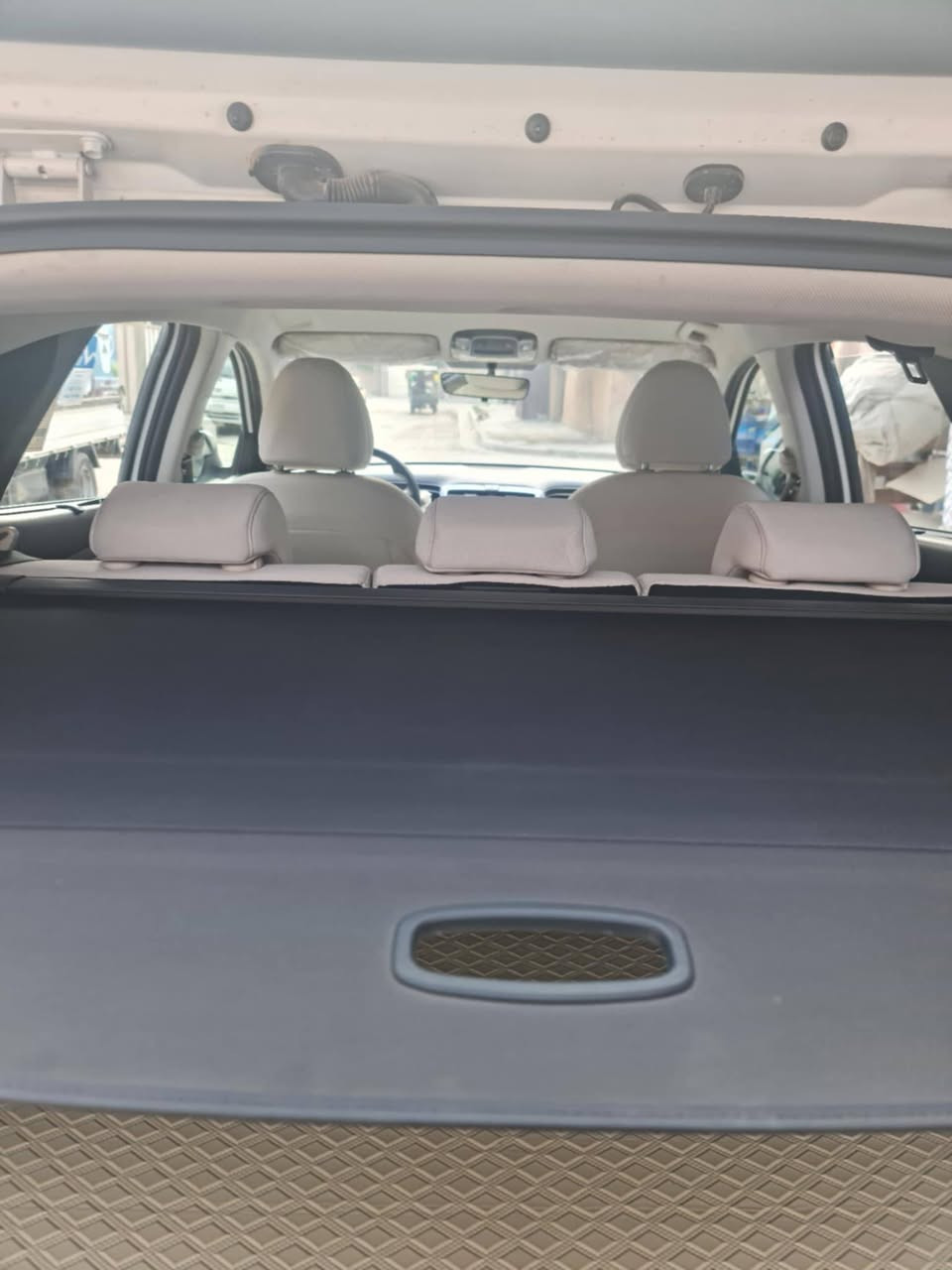 توسان موديل ٢٤ فول مواصفات عدا البصمة  باسمي رقم بغداد نكليزي بيها باب مبدل وصبغ بالصندوك سيارة جديدة كلش ماشية ٢١ كير محرك صدر جديد ما مفتوح بيها برغي على وضع الشركة مكاني بغداد للإستفسار الاتصال على الرقم التالي ***********
السعر  185 وبيه مجال
