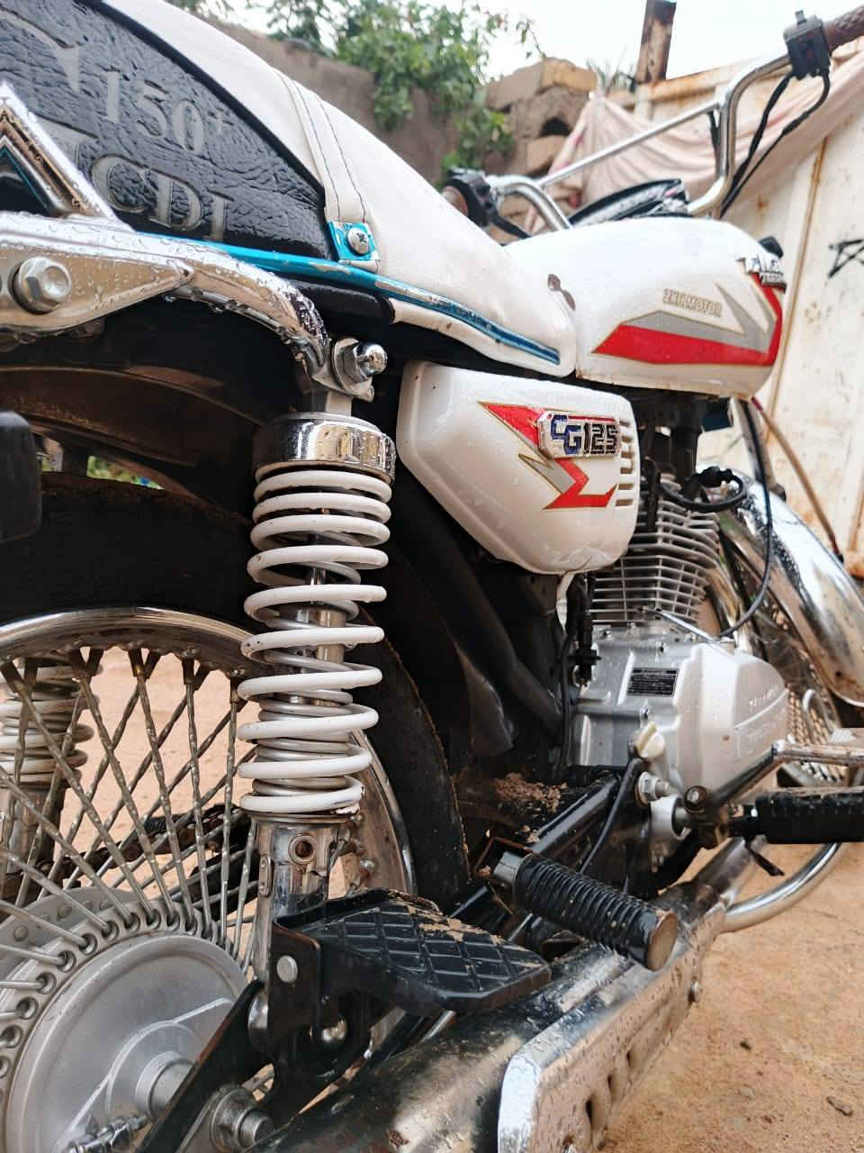 السلام عليكم
دراجه تايگر إيراني موديل 2024 أوراق اصولي اصليه كهربائيات كله شغاله مابيه اي نقص مكانه ناصريه سيددخيل ***********
السعر 750 قفل
