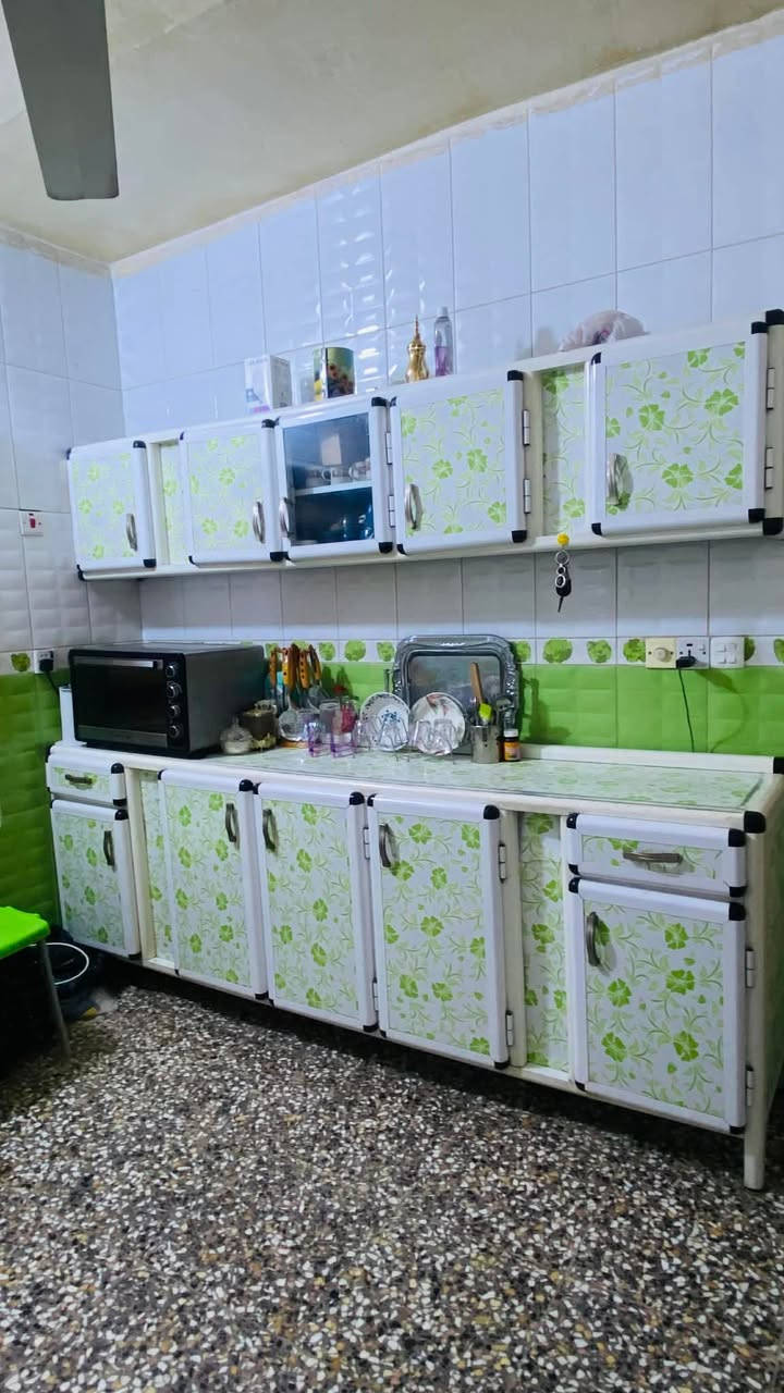 السلام عليكم..كاونتر مترين ونص مع الملحق...وسنك متر ونص نظيفات كلش


**إذا كنت صاحب هذا الإعلان وتريد حذفه لأي سبب، رجاءا أرسل رسالة إلى الدعم الفني**