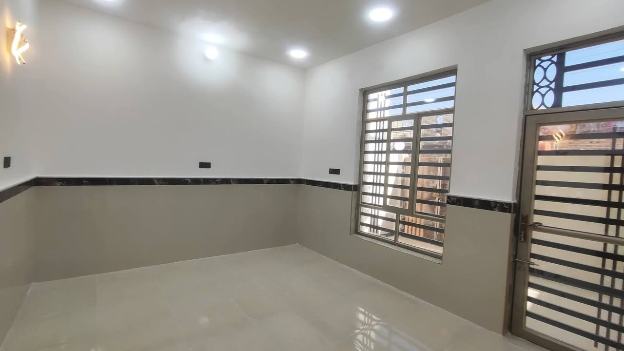 السلام عليكم بيت البيع المساحه 100 مربع جاهز 
السكن
الستفسار تصل على الرقم التالي ***********
