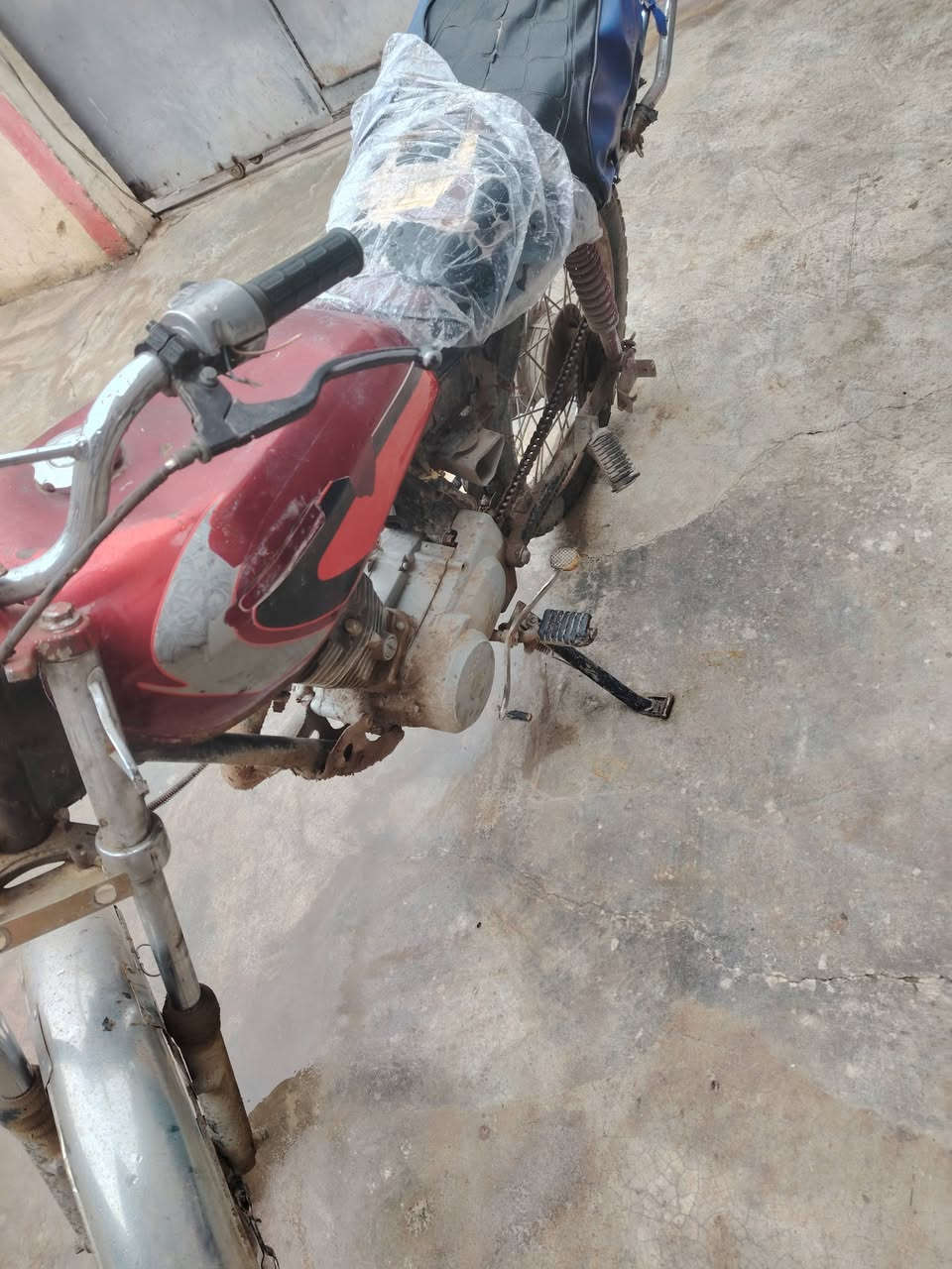 السلام عليكم ورحمة الله وبركاته ماطور للبيع نامي برو 2017 كهربائيات كلها ما تشتغل محرك زوين المكان الحويجة داخل السعر 150وحياكم ***********
