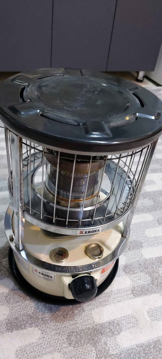 صوربة نفطية صنع كوري شغالة كلشي مابيهة ماخذتهة ٧٥ ابيعهة ٥٠ وبيهة مجال بسيط  المكان السريدات مقابيل الثعالبة للتواصل *********** بغداد, العراق
