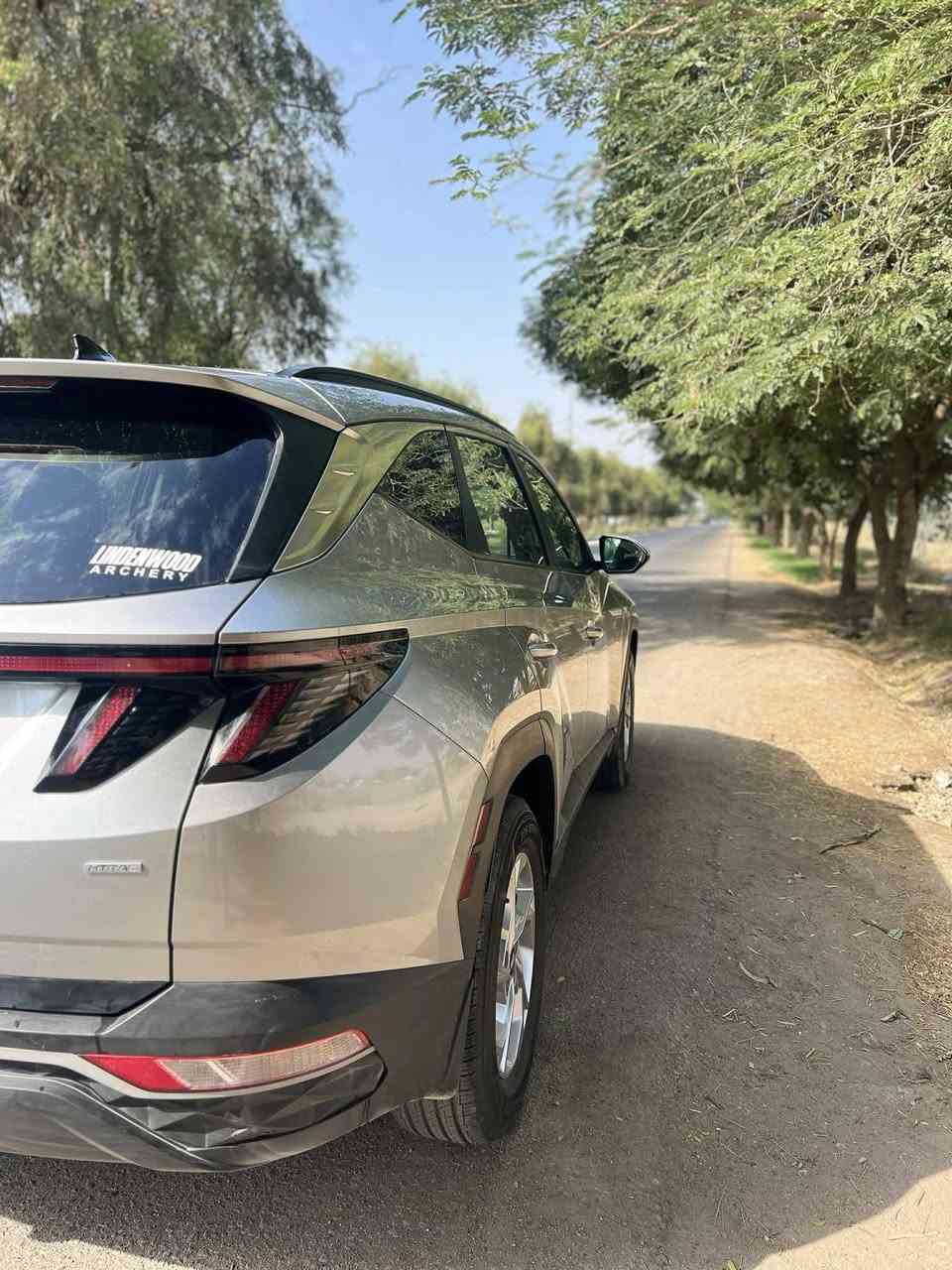 سلام عليكم توسان امركي  البيع موديل 23سعر 185وبيه مجال -***********
