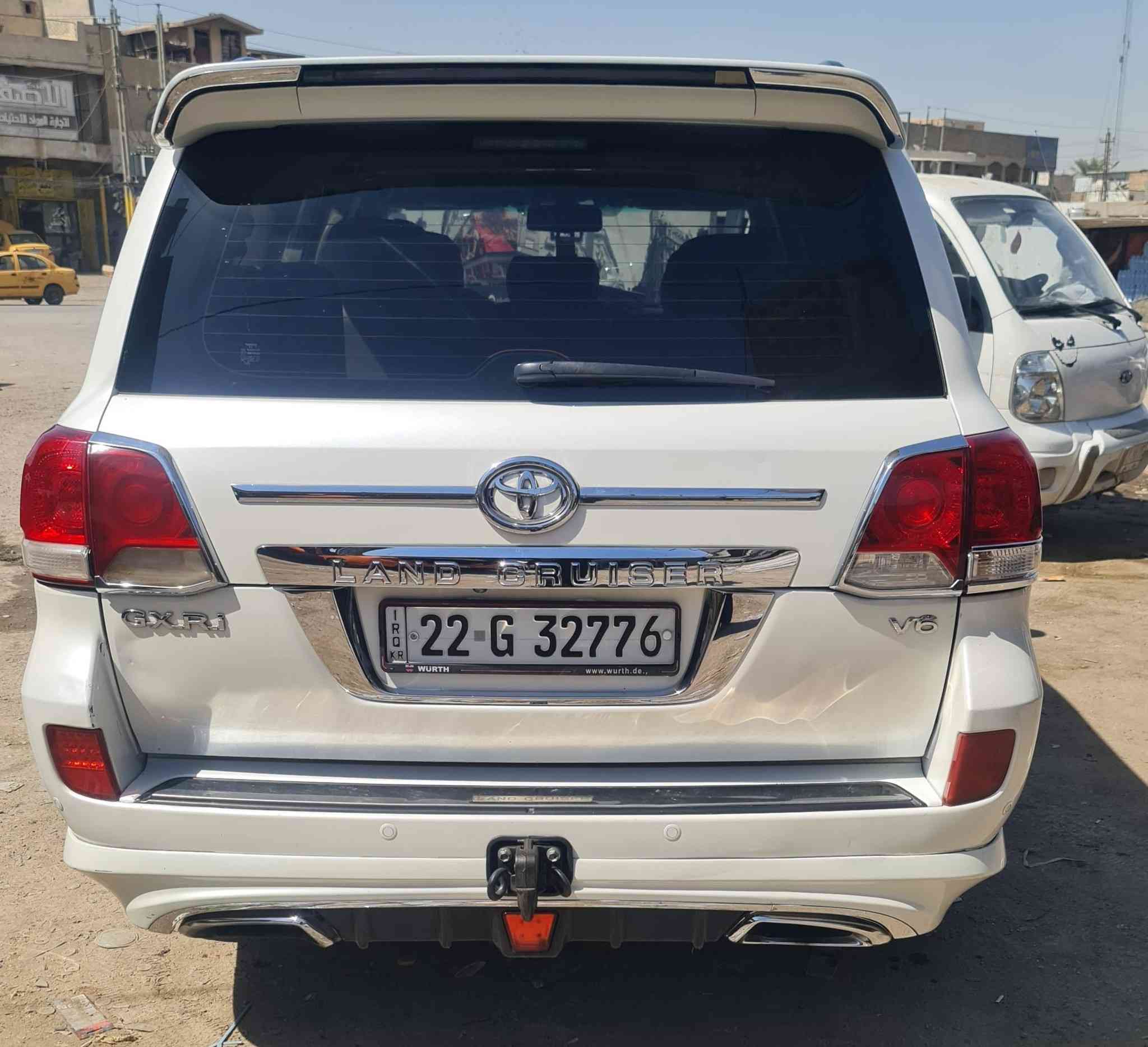 السلام عليكم.. ستينيه موديل ٢٠١١ بدون حادث ماشيه ٢٠٦ كم السعر ٣٢٠٠٠ بيها مجال مكان السياره الدوره ابو دشير... ***********
