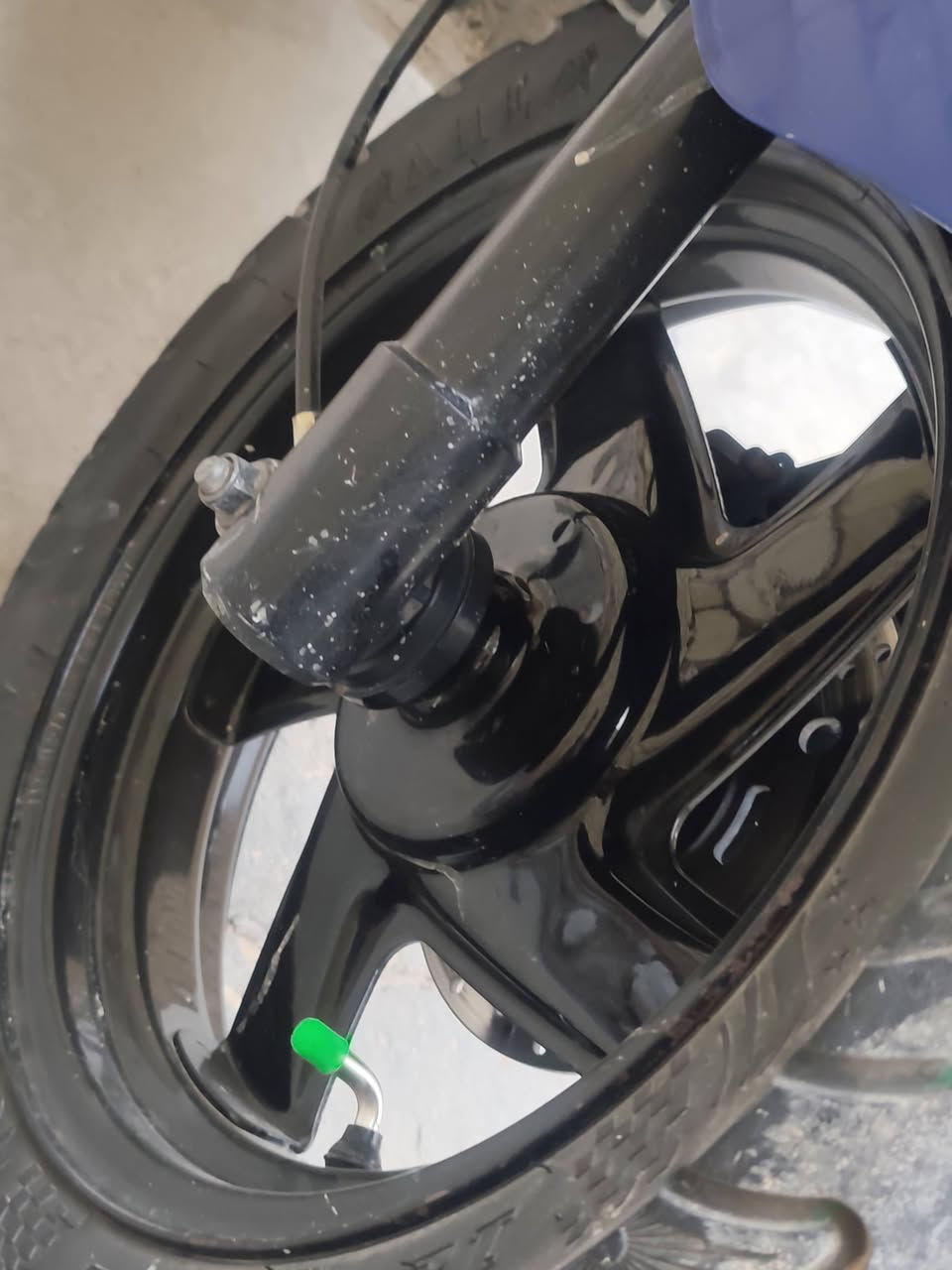 دراجه اكزز حاويه فحل شرط مكينه شرط ستان كهربائي سويج نكره سلف ممطخوه هندر… . اشاير لايت نكره سلف وشوف العين احلئ بعد حاويه ستخدام قليل شرط باكيت الدراجه


**إذا كنت صاحب هذا الإعلان وتريد حذفه لأي سبب، رجاءا أرسل رسالة إلى الدعم الفني**