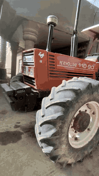 مكينه فيات 110 للبيع نضيفه جاهزه من كلشي 
موديل 2002 للا ستفسار ***********
