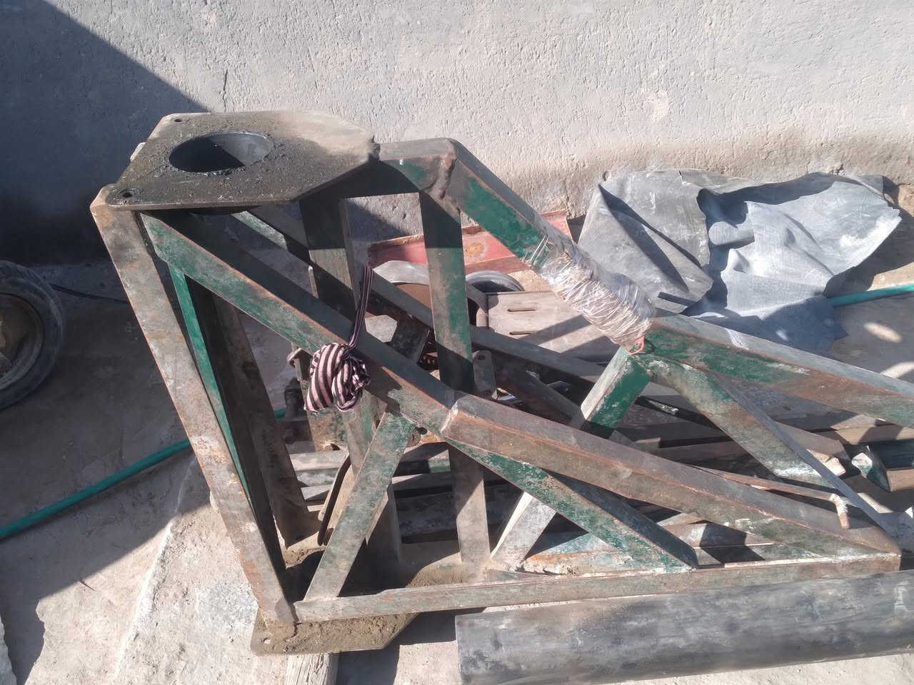 ونج نجفي لل بيع ويا اربع عرباين جدد ودلبكسة فلاوين حديد وماطور جديد ***********
