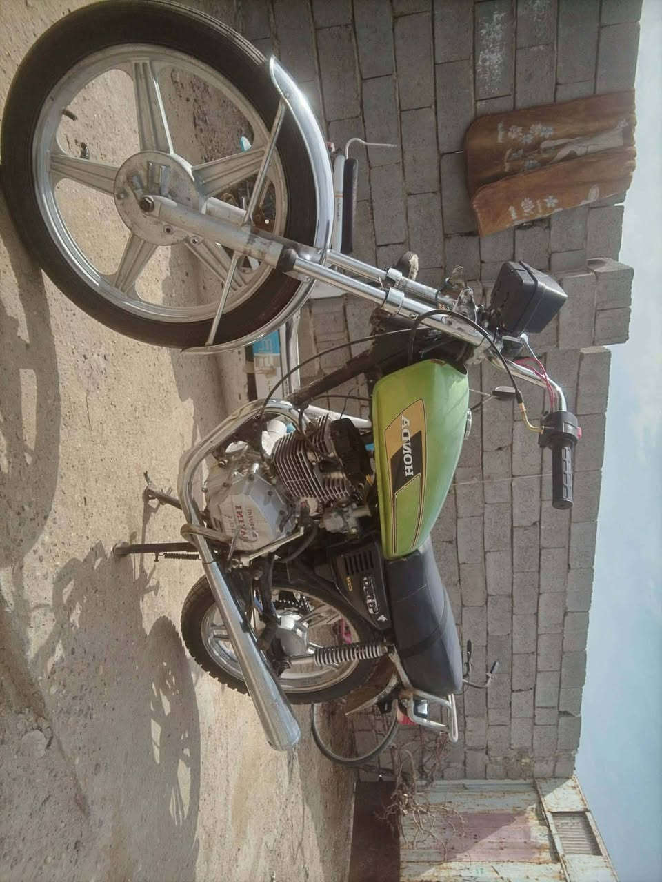 ايراني للبيع خمسه كير نقص بس ضفيره شغال من اول هندر تجي تاخذ اتراي تفحص السعر ٣٠٠  وبي مجال حك الجيه مستعجل عله بيعته بسب ضرف الشراي يتواصل خاص او يعلق


**إذا كنت صاحب هذا الإعلان وتريد حذفه لأي سبب، رجاءا أرسل رسالة إلى الدعم الفني**