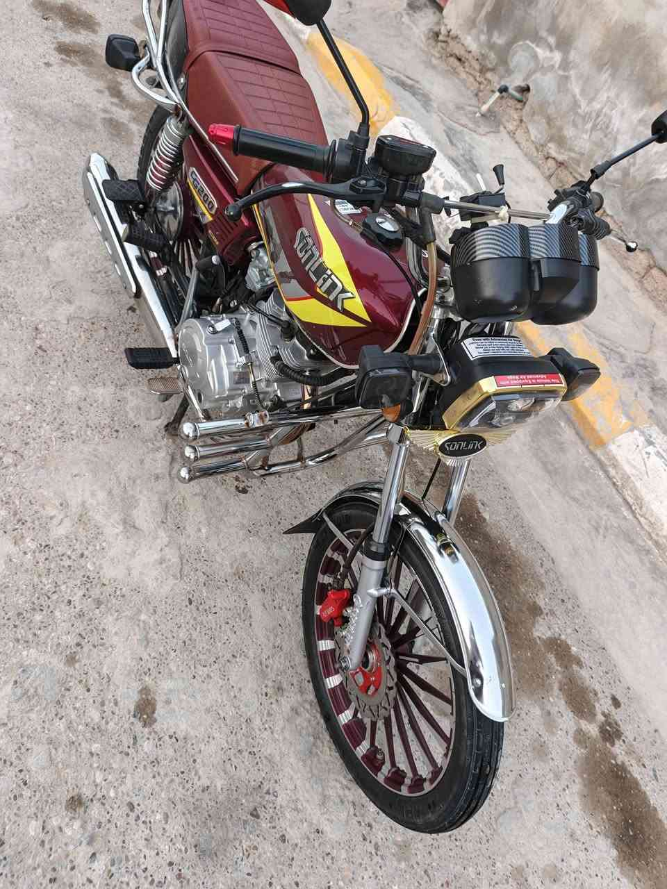 سولنك موديل 25 محرك 200cc أصل كفاله عامه من كلشي ورقه منفيس بيه؟ شاشه تعرظ فديو وأمبي ثري بلوتوث دراجه نظيفه مال جناي العنوان فلوجه شهداء السعر 850 بيه مجال بسيط ***********
