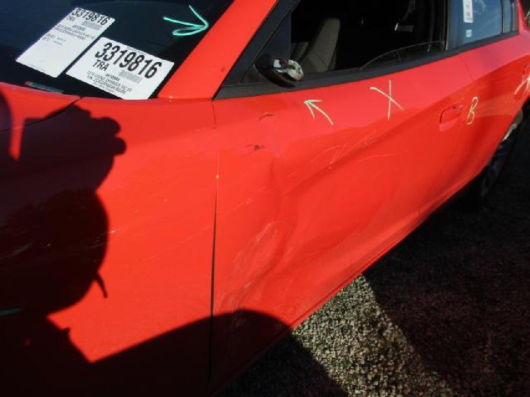 تشارجر sxt  بلص معروفه مواصفاتها 
2018 لون مميز صورة الحادث مرفقه 
كفاله من دواخل وشواصي وايرباكات كفاله فقط بارد باب السائق 
السعر 225 بيها شي بسيط حق التقدير فقط / ***********
