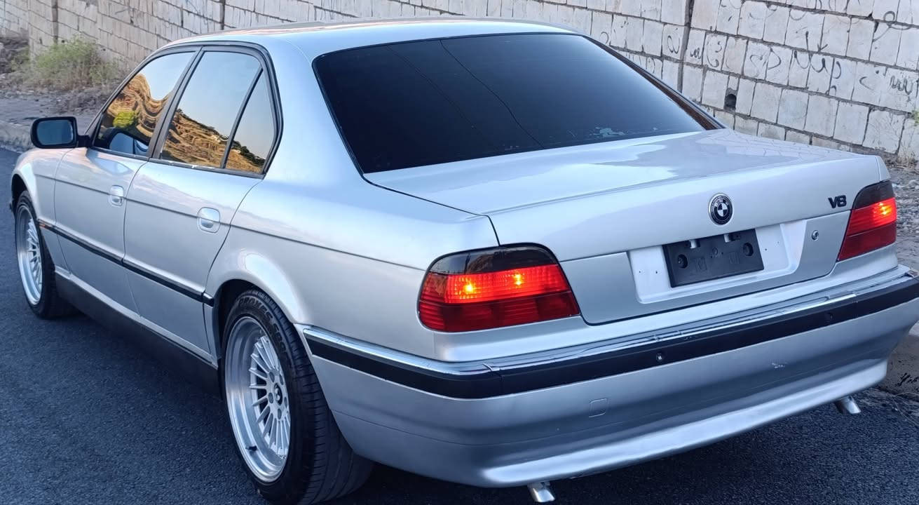‏((﷽)) V8⚡
فرۆشتن یان گۆڕینەوە
‏BMW E38 کاسیحە مۆدیل 1994 ئاڕم پلاستیک سلێمانی بەشەرتی ئەولیات و غڕامە گێڕ و مەکینەی ئەوروپی تازە لۆك 8 پستنی گێڕ عادی 
مواسەفات :
پەردە بیلاد  سندوق شەفت سلایت تەبریت  تاقم لایت کامل زینۆ و کامل بنی تازەیە چوار تایەو ویلی 18 ی لۆکی لەژێرە چەکووچ بەگیانیەوە نیە بۆیاخ عامە بۆ جوانی ناو خورفەی لۆک سەیارەکە لەسەر دەقی شەریکە مایتەوە بۆ زانیاری زیاتر تێل بکە*********** ڤایبەر وتسئاپ
