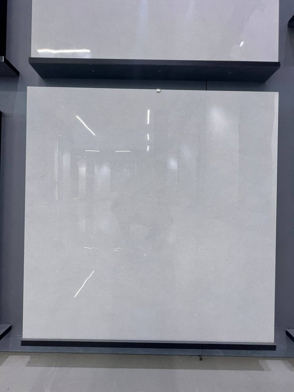 جديد وحصري 🔥🔥ارضي
بورسلين  80×80
موديلات حديثة ومختلفة تناسب جميع الاذواق .
متوفر حصريآ في وكالة بلاك زون(BLAKCZONE)     
للاستفسار اكثر زورونا في معرضنا الكائن :
الناصريه_طريق ياحسين_مجاور  A2Z
او التواصل على الارقام الاتية : 
***********
***********
