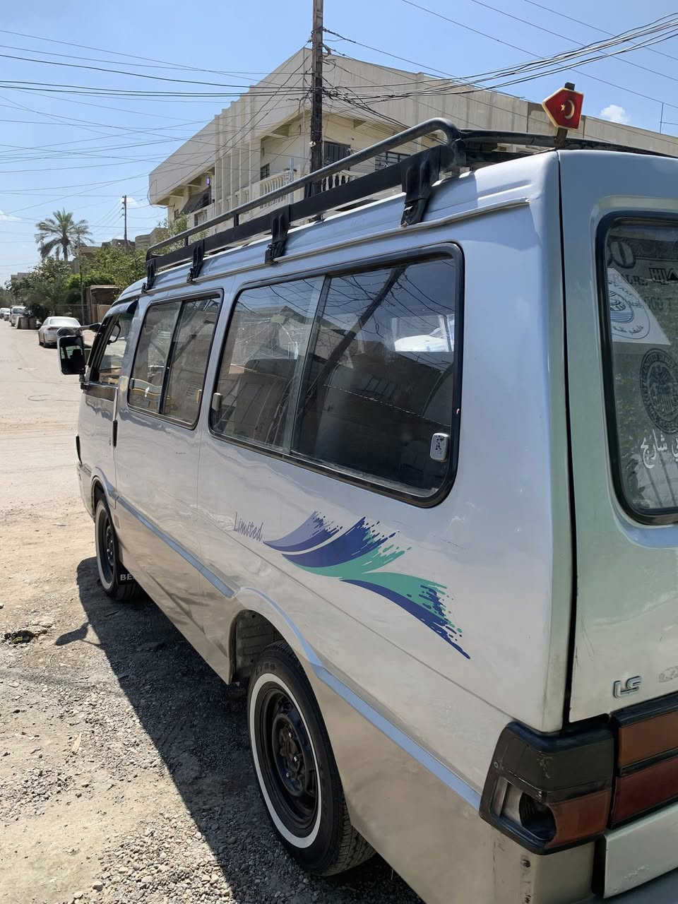 سلام عليكم بستا للبيع موديل 94 سياره مكفوله كير محرك مجفت  جديده كهربائيات كله شغاله  خير من الله بم جديد شواصي نضيفه دوشمه جديده سياره كبل للشارع اي نقص مابيه *********** السعر 48 وبيه مجال
