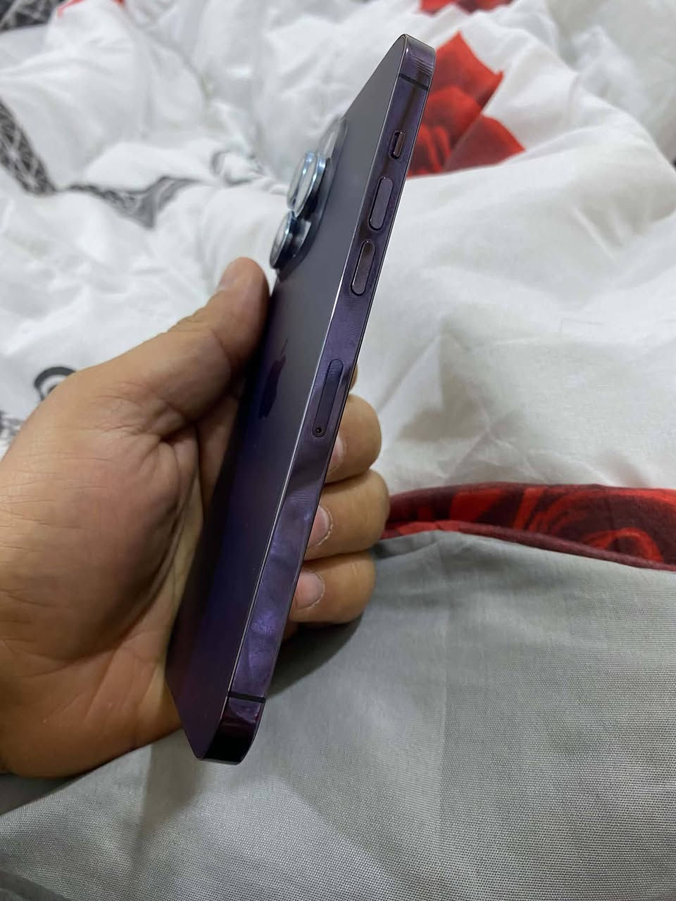 ايفون 14برو ماكس الذاكره 256 البطاريه 92  امريكي مراوس  13 او بيع رقمي ***********
