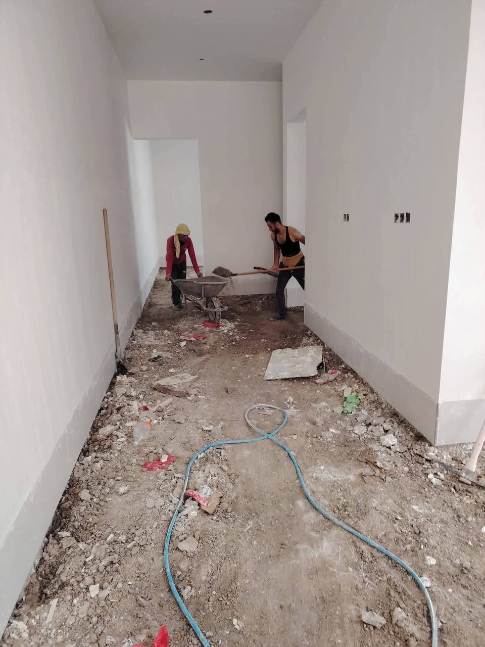 سلام عليكم  / يوجد كادر عمل جاهز  تصعيد مواد  / تنضيف بيوت  / تفليش  / تكشيط  / دفن نهري  / شقلنه ليل ونهار  / وماعليك بكلشي تاخذ شقل جاهز مني  / ومعداتنه جاهز وسياره تجيك للبيت ماعليك بس تصال على رقم/  ، ***********
