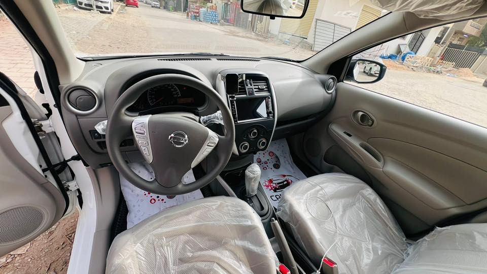 صني هندي مديل 2025 اربيل بسمي تحويل ثاني يوم بابين جهة السايق مبدل اصلي نفس لون بدون دواخل ولا ايرباك و جاملغ خلفي جهة سايق بارد قليل سياره نضيفه 100 بالميه ماشيه 10 الف جديده كامله  سعر 115 وبيها مجال اتصل وتدلل   ***********
 مكاني بغداد شارع فلسطين
