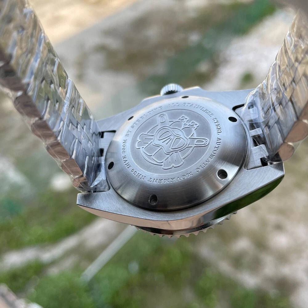 ساعة Steeldive SD1993 GMT اعلی سعر


**إذا كنت صاحب هذا الإعلان وتريد حذفه لأي سبب، رجاءا أرسل رسالة إلى الدعم الفني**