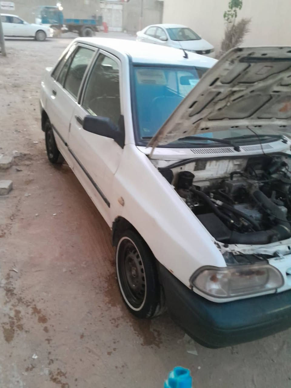 سلام عليكم  سايبه للبيع خصوصي 2012 سياره حلوه وجاهزه لاخياس ولا ضربه تجي تفحص وين مايعجبك  بيها بس شغله وحده سنويتها ضايعه بيها كتاب مرور رسمي ثاني يوم يداولك المالك موجود مكاني نجف شارع المطار السعر 32 وبيها مجلل
الله شاهد سياره حلوه بمعنه الكلمه وهاذا رقم التليفون صاحبها ***********
