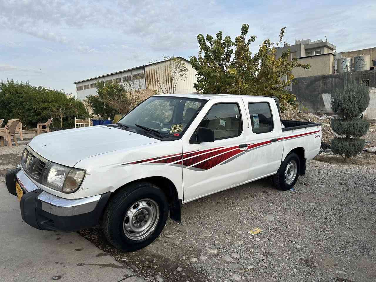 نيسان ٢٠٠٠ حيزام بؤياغ پيش هيچى نيه سقف و ناو دةركةى بؤياغى نيه تبريد و پاوةره سةنةوى بةسةر چووه گيرو مةكينة بةشةرت تبريدى ئيش ناكات سعر ٦٨ شوين هةولير ***********
