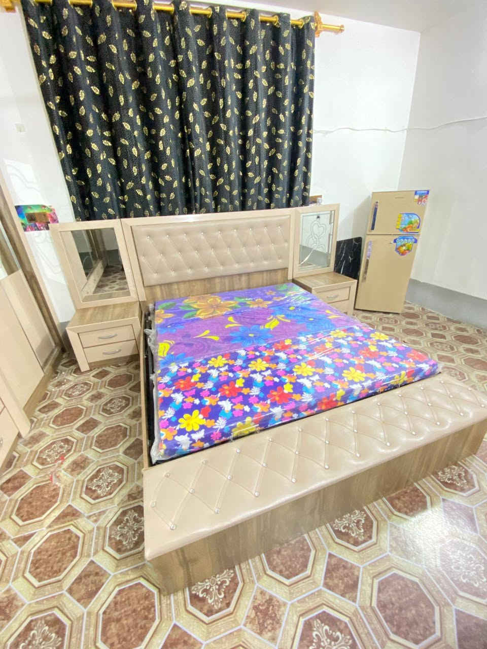 غرفه تركي للبيع  اخت الجديده
8 قطع
الجربايه جك
السكك حفر
برغي وقفل كله حديد
للاستفسار المراسله على الخاص او الاتصال على الأرقام التالية ***********
***********
