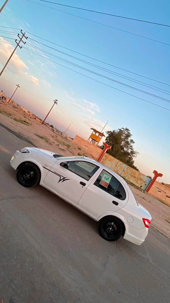 ساينه مديل2020
سياره كفاله عامه بدي كير محرك 
سياره تخم تاير حداده جديده بدي نضيف 
كماليات جاهزه من كلشي  تبريد ثلج
دواخل جلد لون اسود
السياره شاشه لايت زنون كشاف زنون 
ترايها اربيل سياره ربع ماتصرف عليها ماناقصها ايشي وكلشي بيها حلو 
سعر السياره 58 وبيها مجال 
تواصل. ***********
