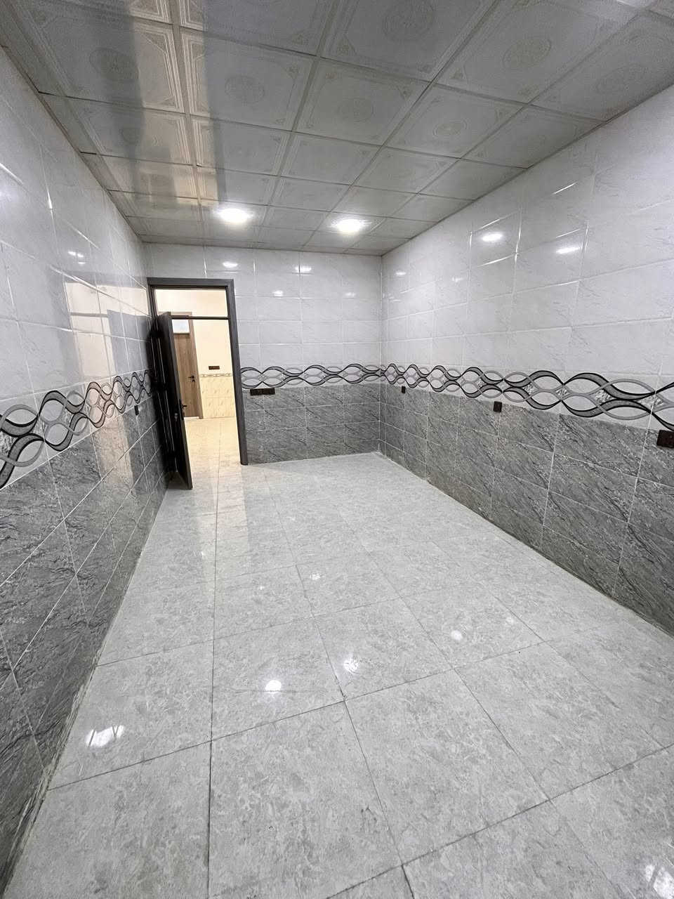 دار للبيع دوانم المعمل
مساحه 150م طابقين زيرو 
4غرف نوم 
شارع تبليط 12
او مراوس بدار منطقة جبيرية 1 او 2او 3
بمساحه 200او 250
للأستفسار 
***********
